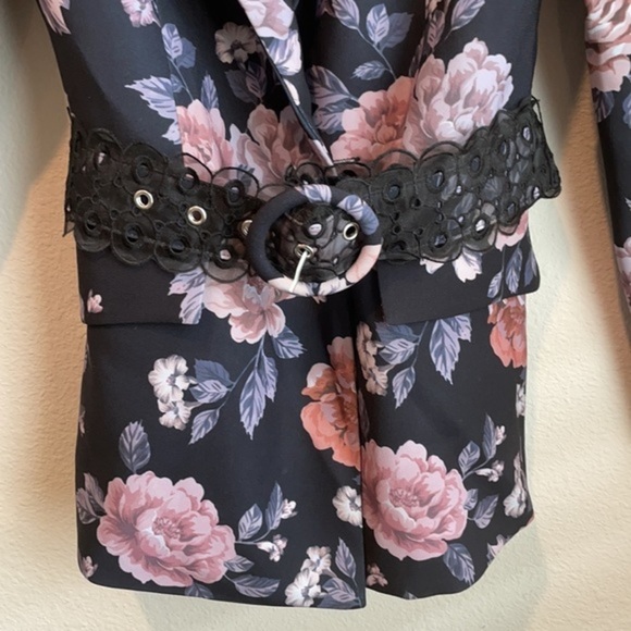 Keepsake Atomic Floral Print Belted Blazer - Picture 5 of 8